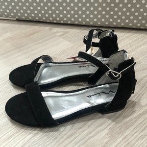 NINA KIDS HIDI Black Microsuede Dress Sandal - Block Heel - Size 12M (Euro 29)